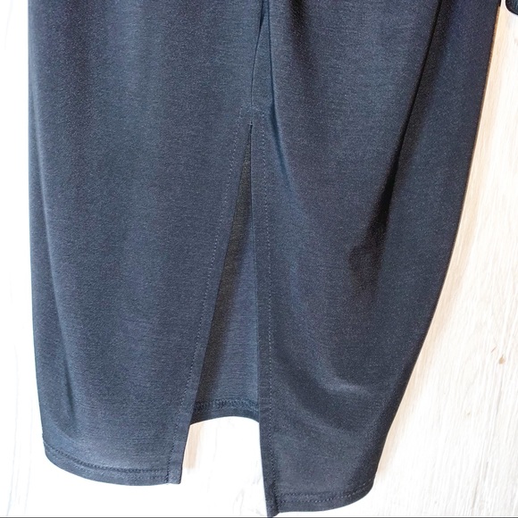 Black dress - Picture 6 of 6